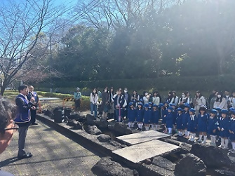 メダカの学校の入学式の様子
