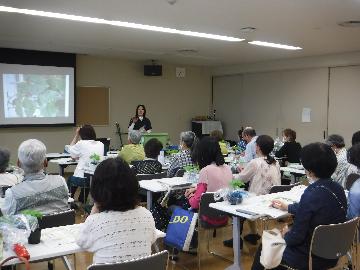 緑のカーテンづくり講習会の様子1