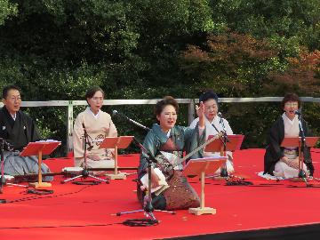 白鳥庭園観楓会の昨年の様子