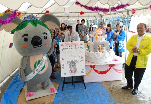 こあらっちのお誕生日会の様子