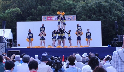 椙山女学園大学FUNNYSのチアリーディングの演技