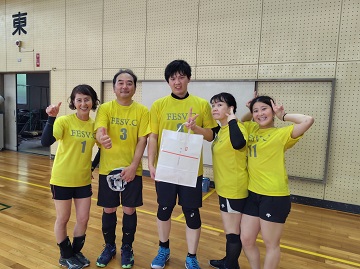 FESVクラブBチームの集合写真