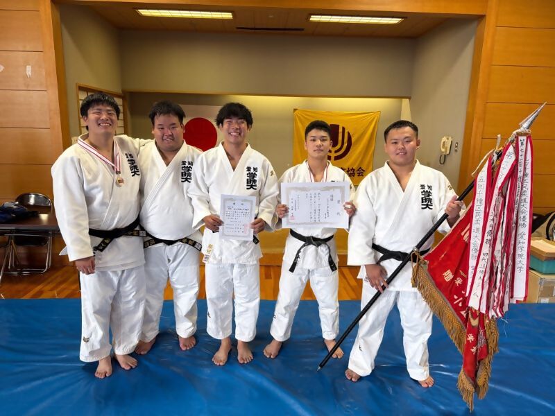 団体の部優勝　愛知学院大学柔道部