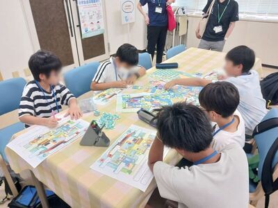 省エネアクションを体験する様子