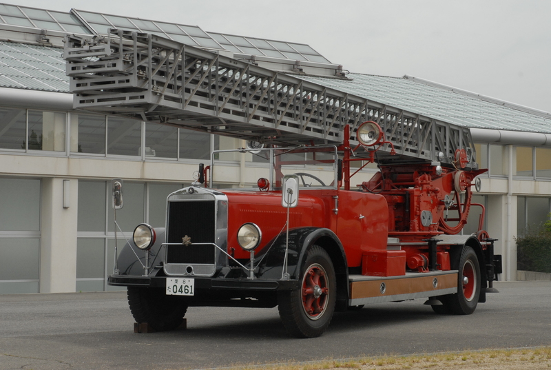 メルセデス・ベンツ機械式はしご車