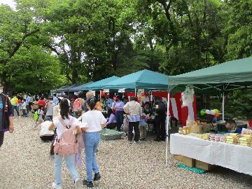 写真：模擬店等の様子