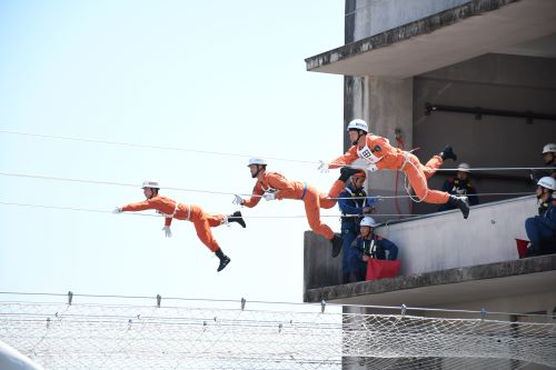 渡過訓練写真
