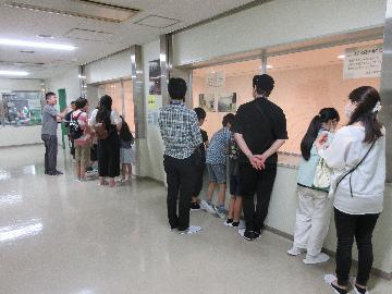 牛のせり場の説明の写真