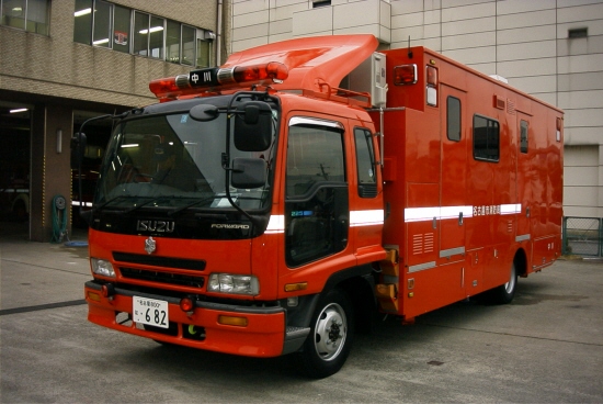 防災支援車(拡張式車体)の写真