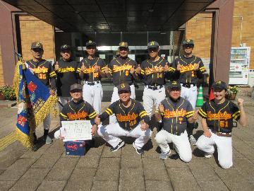 優勝の東志賀学区チームの皆さん