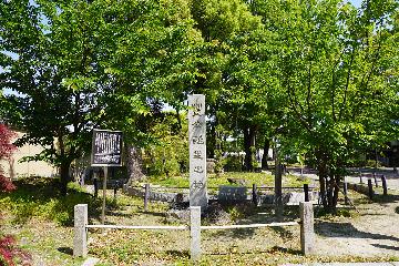 豊臣秀吉生誕地に立つ石碑