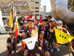 子どもたちが集まっている写真です。