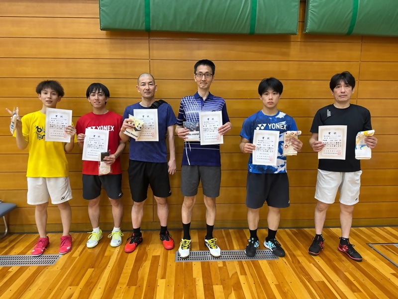 男子ダブルス一般2部で受賞したペア