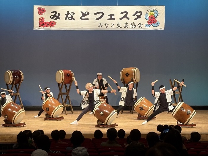 髙六太鼓による演奏発表です