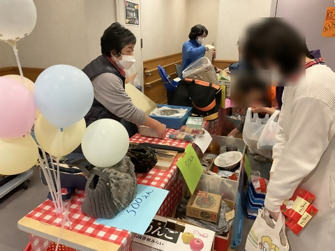 守山にこにこ福祉マルシェ当日の様子(3階販売ブース・2枚目）