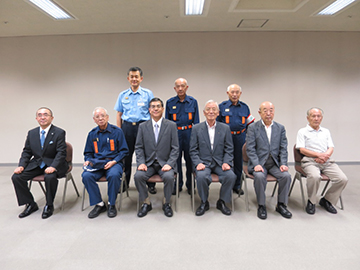 5学区(松原・御園・新栄・老松・大須)防災安心まちづくり委員会と株式会社ENEOSウイング中部支店との締結式の様子