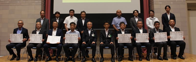 優秀工事施工者の写真です。5