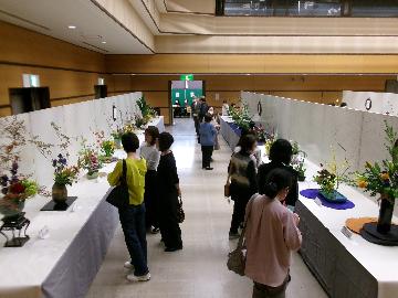 第146回昭和区いけ花展の様子