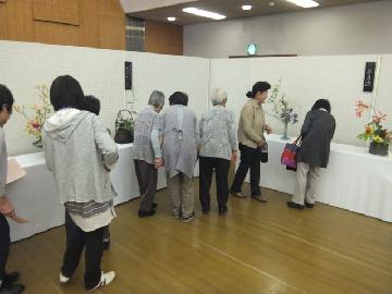 華道展の会場の様子