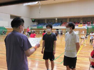 男子1位グループの優勝者表彰の様子です。