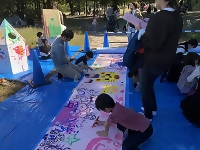 路上お絵かきの様子