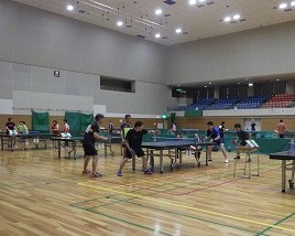 卓球大会の様子の写真